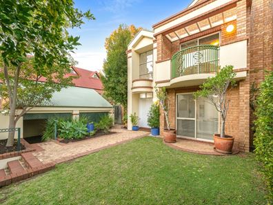 1/6 John Street, Claremont WA 6010