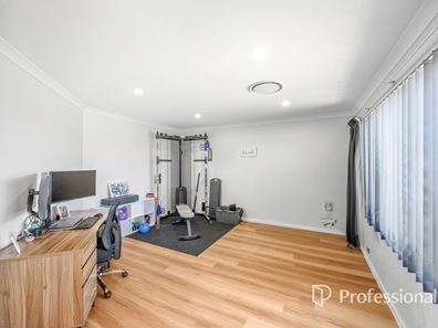 12 Romney Way, Eaton WA 6232