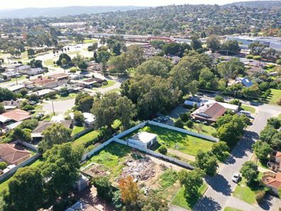 32 Marian Avenue, Armadale WA 6112