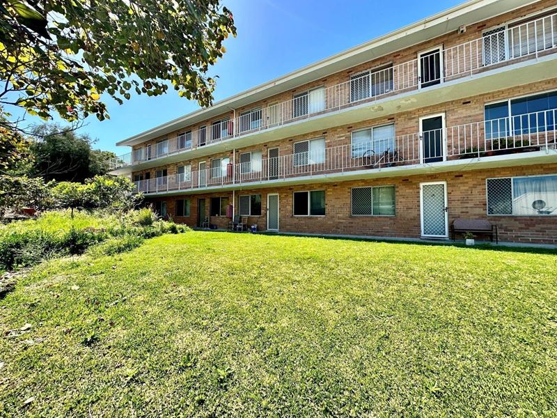 16/176 Elliott Road, Scarborough WA 6019