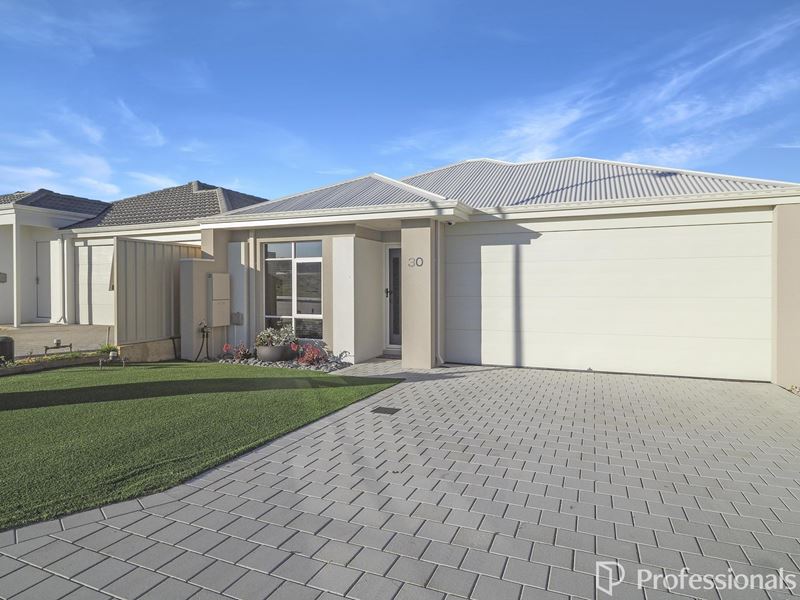 30 Copenhagen Drive, Hocking WA 6065