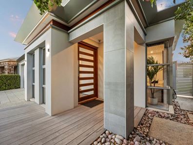 17 Tallering Way, Golden Bay WA 6174