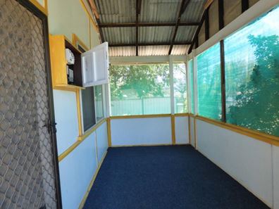 16 Caw Street, Merredin WA 6415