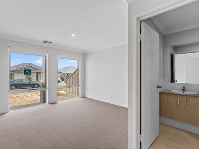 7 Trigger Way, Two Rocks WA 6037