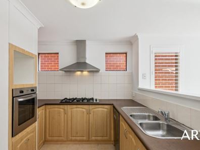 5B Roberts Road, Lathlain WA 6100