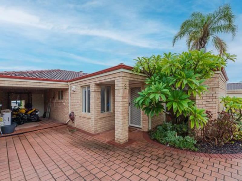 2/11 Camden Street, Dianella WA 6059