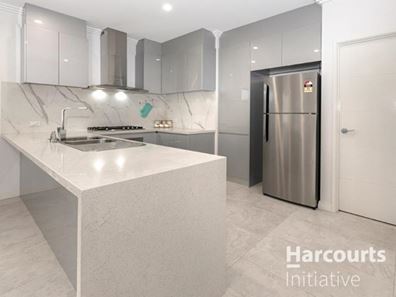 33B Wardlow Way, Balga WA 6061