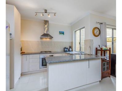 5/3071 Albany Hwy, Armadale WA 6112