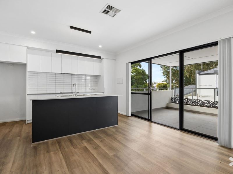 14/166 Leake Street, Belmont WA 6104