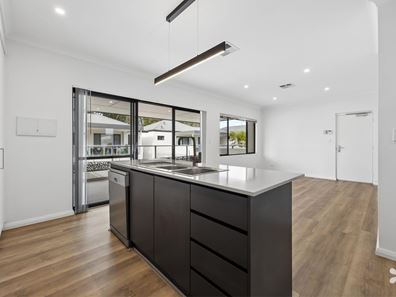 14/166 Leake Street, Belmont WA 6104