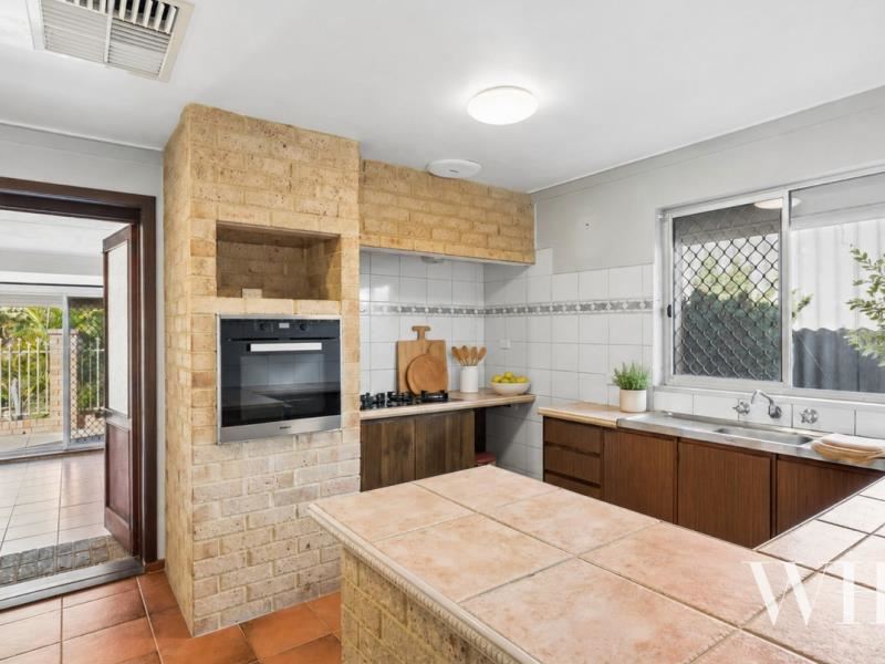 10 March Street, Spearwood WA 6163