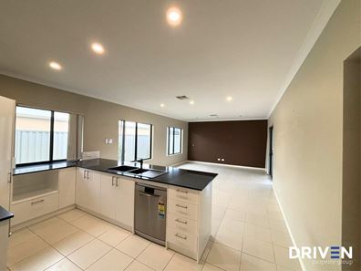6 Amadeus Way, Brabham WA 6055