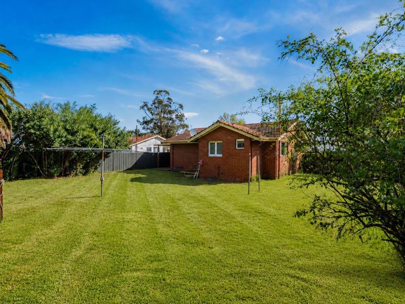 12 Cabarita Road, Armadale WA 6112