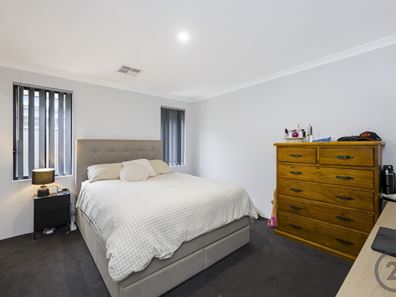 6 Lapis Road, Treeby WA 6164
