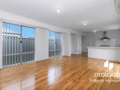 19 Sweetgum Way, Piara Waters WA 6112