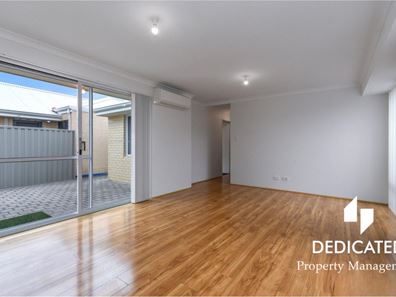 19 Sweetgum Way, Piara Waters WA 6112