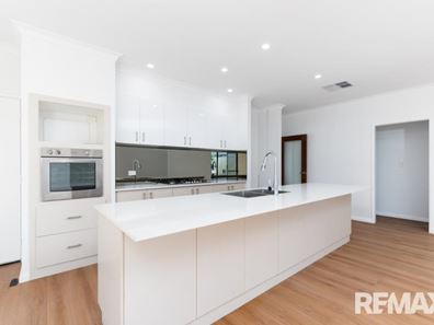 5 Naismith Road, Tapping WA 6065