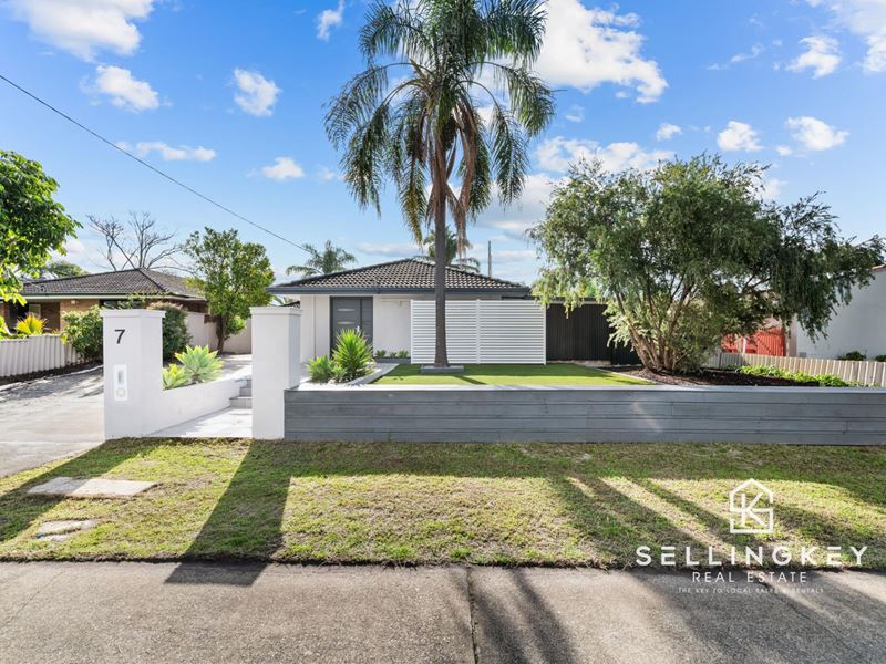 7 LUKE COURT, Thornlie WA 6108