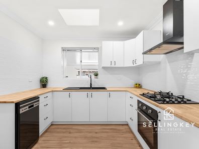 7 LUKE COURT, Thornlie WA 6108
