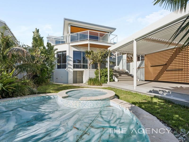 14 Floyd Street, Trigg WA 6029