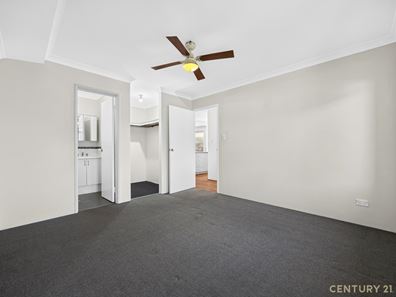 32 Ranunculus Court, Beeliar WA 6164