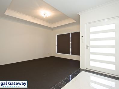 17 Yarrow Street, Treeby WA 6164