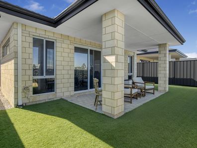 4 Slope Way, Yanchep WA 6035