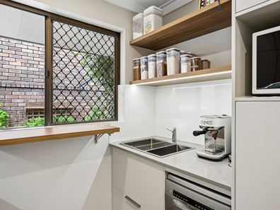 8/11 Kinsella Street, Joondanna WA 6060