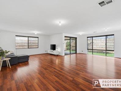 20 Hodgkinson Turn, Canning Vale WA 6155