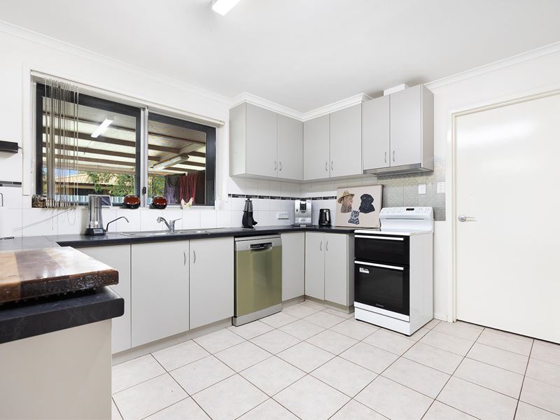 24 Gawthorne Drive, Millars Well WA 6714