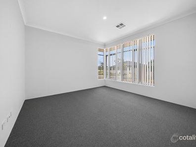 92 Serpentine Drive, South Guildford WA 6055