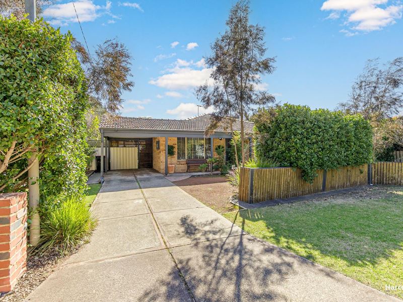11 Kembla Street, Kelmscott WA 6111