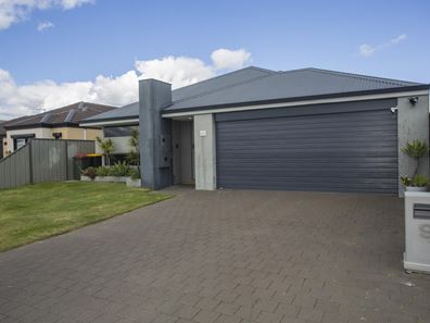9 Baystone Street, Byford WA 6122