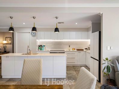 16 Pinehurst Crescent, Dunsborough WA 6281