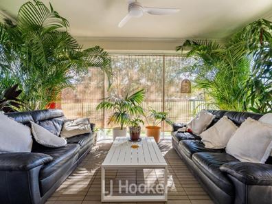 16 Pinehurst Crescent, Dunsborough WA 6281