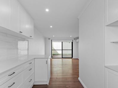 5/3 Burgundy Crescent, Spearwood WA 6163