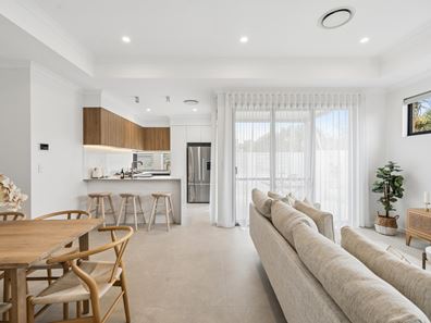1/8 Koombana Way, Kallaroo WA 6025