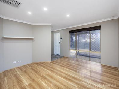 25 Woodleigh Gardens, Ballajura WA 6066