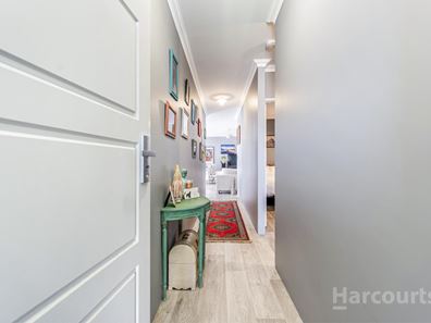 6 Nordend Road, Lakelands WA 6180