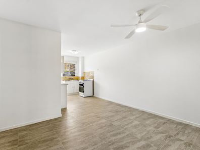 9C/305 Harborne Street, Glendalough WA 6016