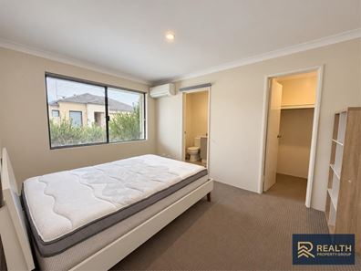 13 Glendalough Loop, Canning Vale WA 6155