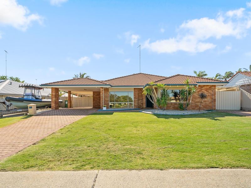 36 Silvertop Avenue, Halls Head WA 6210