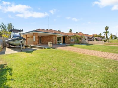36 Silvertop Avenue, Halls Head WA 6210