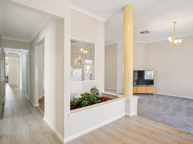 15 Lucas Loop, Canning Vale WA 6155
