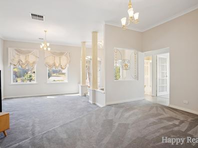 15 Lucas Loop, Canning Vale WA 6155