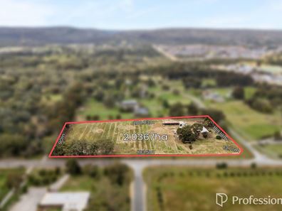 9 Rain Lover Court, Darling Downs WA 6122