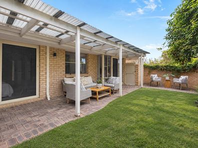 1/15 Albemarle Street, Scarborough WA 6019