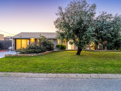 18 Hubbard Place, Safety Bay WA 6169