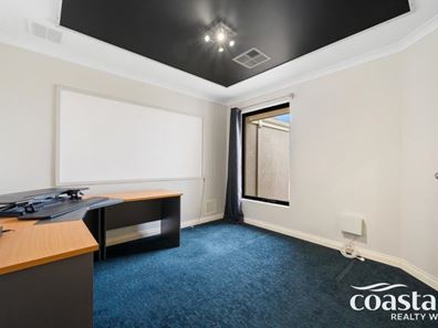 6 Woorabinda Rise, Lakelands WA 6180