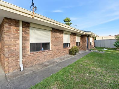 8 Tehani Close, Cooloongup WA 6168